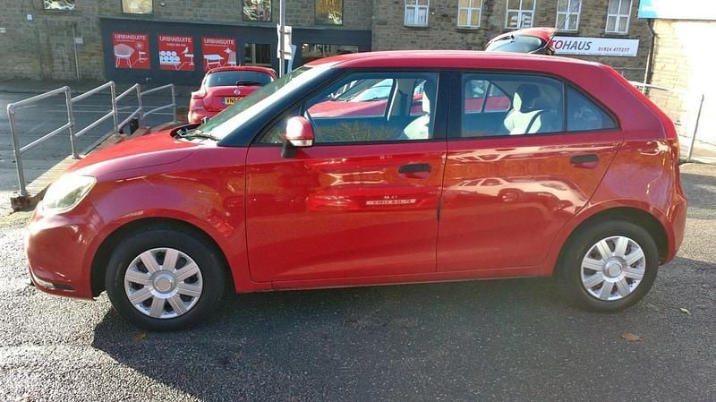 Used MG MG3 106 HP (77 kW) 2014 Red Hatchback