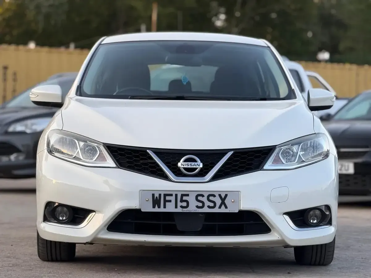 Used Nissan Pulsar Acenta 110 HP (80 kW) 2015 White Hatchback