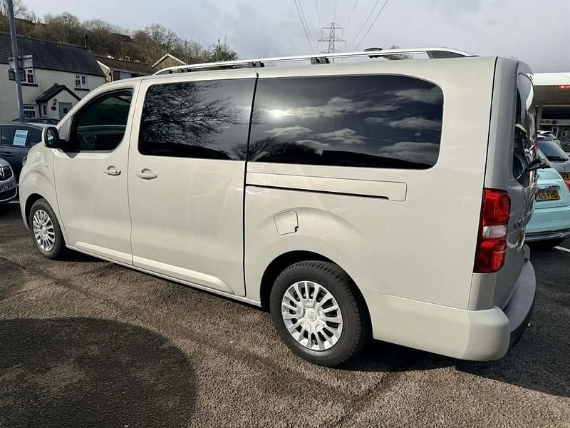 Used Toyota Verso 150 HP (110 kW) 2019 Silver MPV