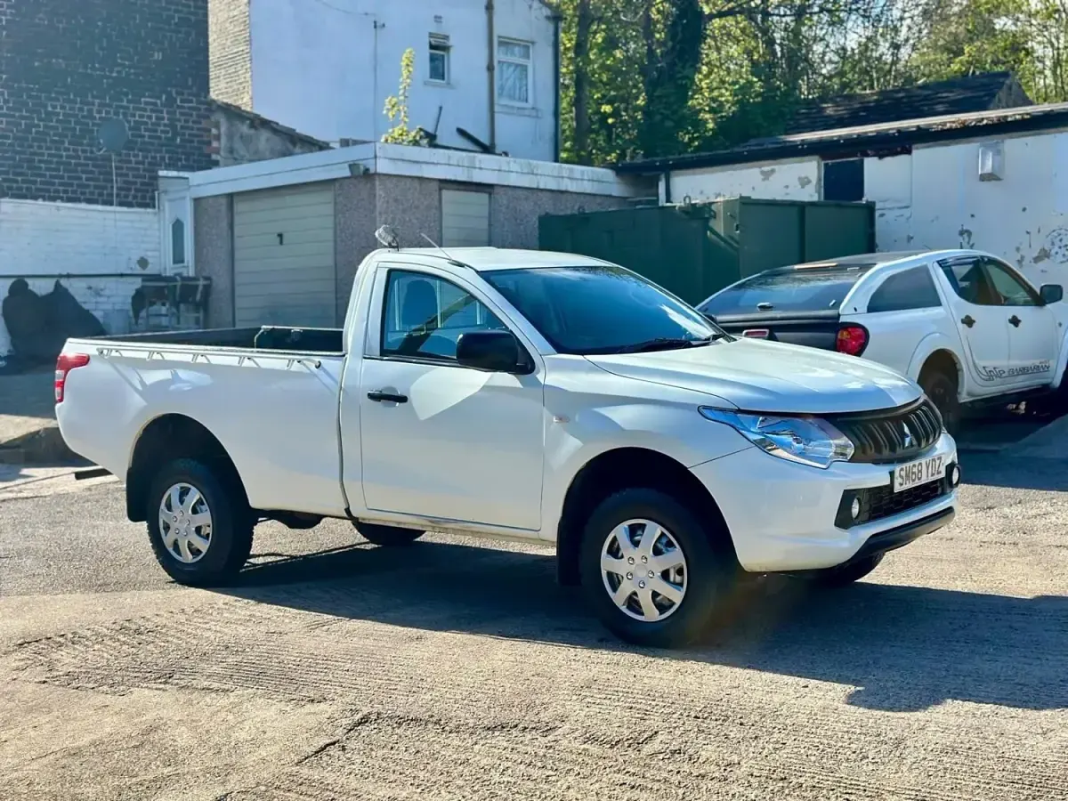 Usado Mitsubishi L200 181 HP (133 kW) 2019 Branco Pickup