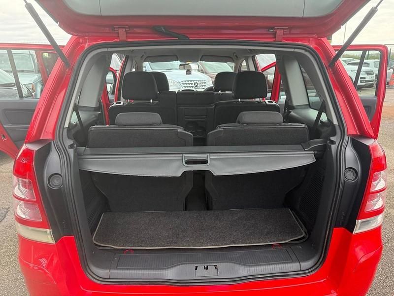 Used Vauxhall Zafira 2012 Red MPV