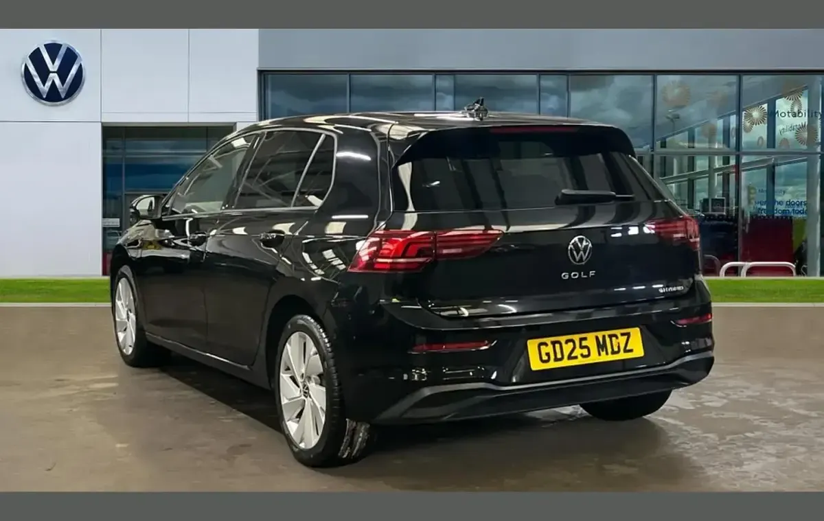 Used VW Golf VIII Match 204 HP (150 kW) 2025 Black Hatchback