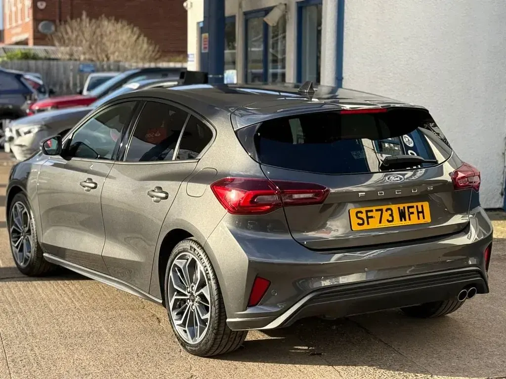 Used Ford Focus ST-Line X 125 HP (91 kW) 2023 Grey Hatchback
