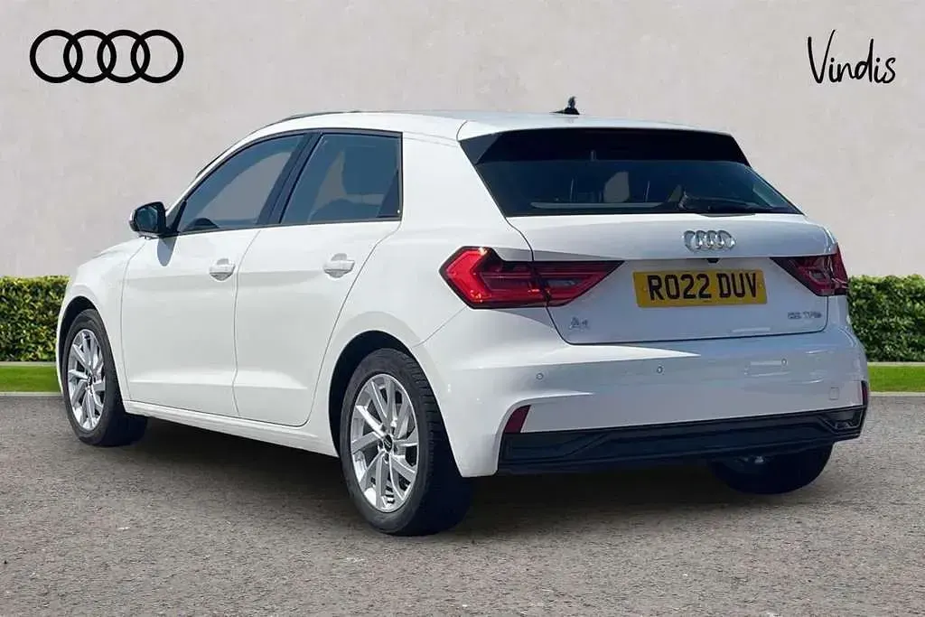 Used Audi A1 Sport 94 HP (69 kW) 2022 White SUV