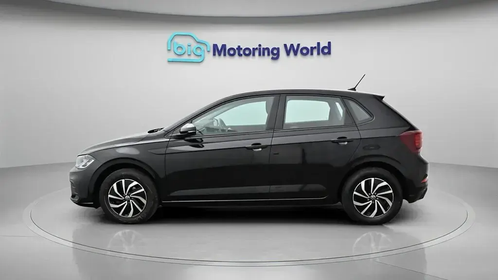 Begagnad VW Polo S 95 HK (69 kW) 2023 Svart Halvkombi