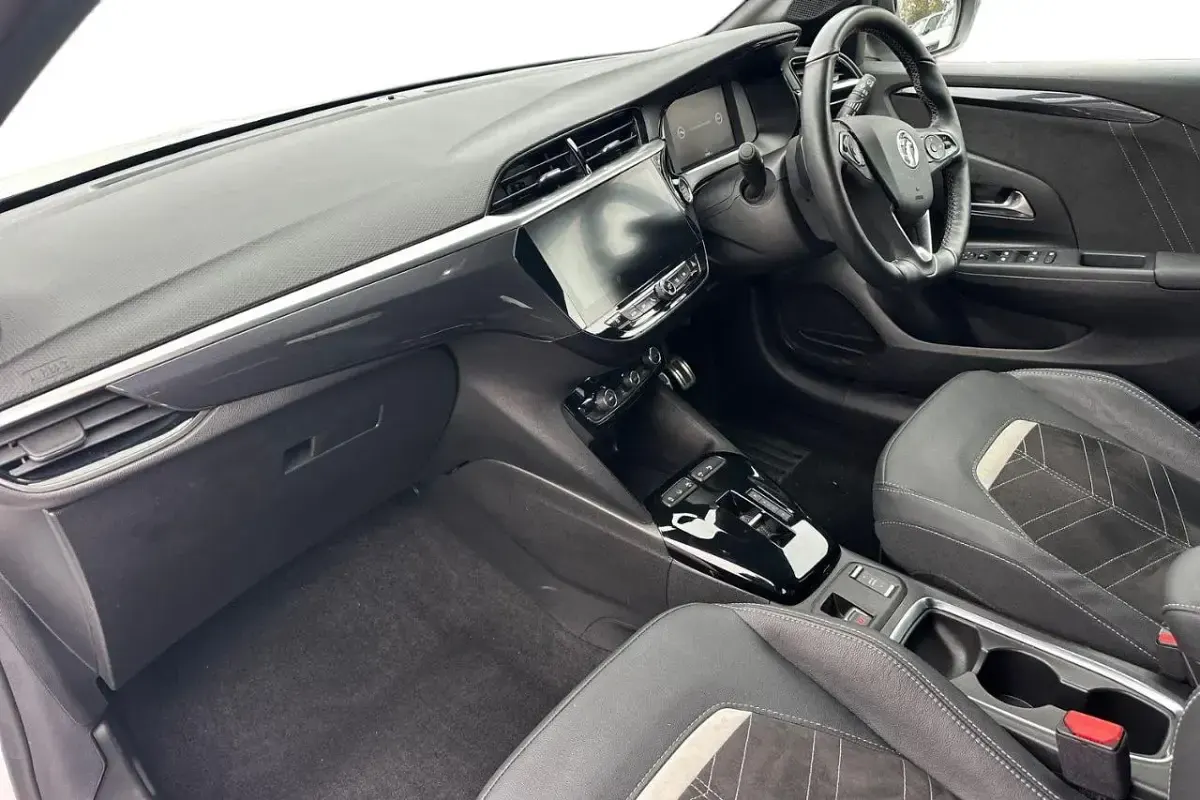 Usado Vauxhall Corsa Ultimate 131 HP (96 kW) 2023 Citadino