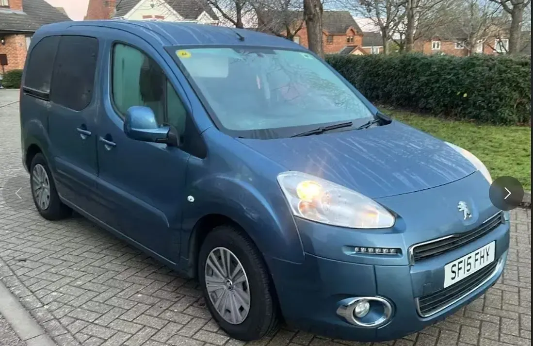 Second-hand Peugeot TePee S 2015 Albastru Monovolum