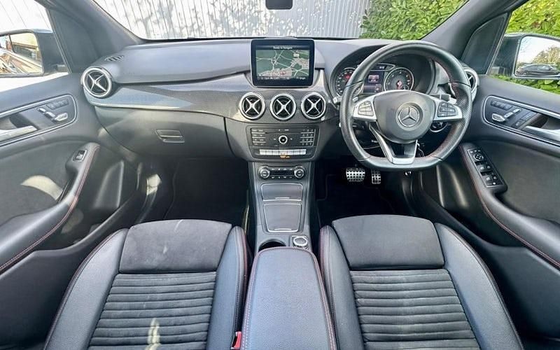 Used Mercedes B200 AMG line 136 HP (100 kW) 2018 Silver MPV