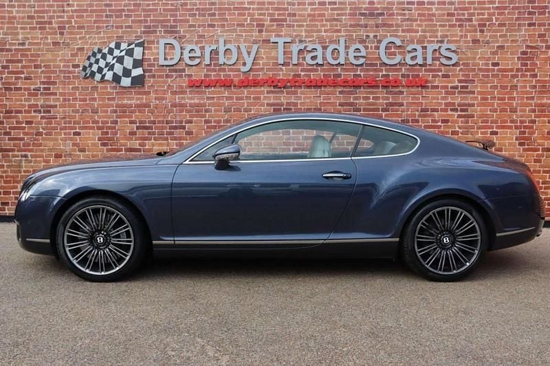 Begagnad Bentley Continental 600 HK (441 kW) 2009 Blå Sedan