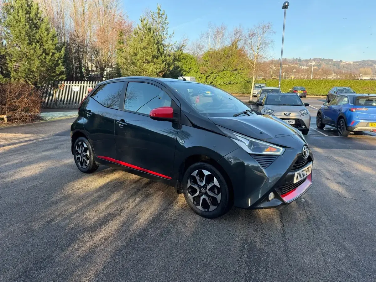 Second-hand Toyota Aygo Trend 72 CP (52 kW) 2020 Gri Hatchback
