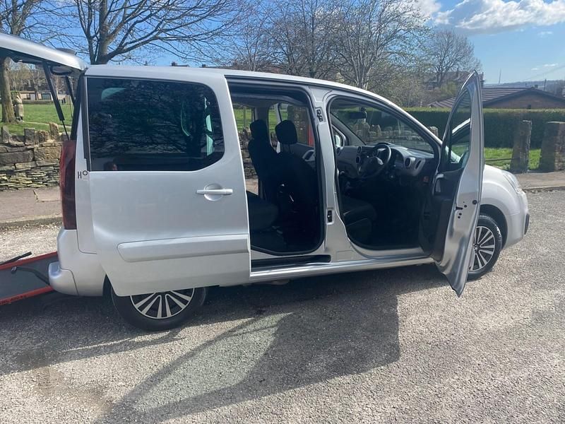 Used Peugeot TePee Active 2019 Silver MPV