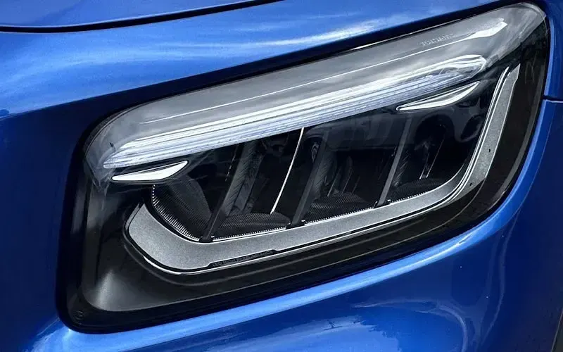 Used Mercedes GLB200 Executive 163 HP (119 kW) 2025 Blue SUV