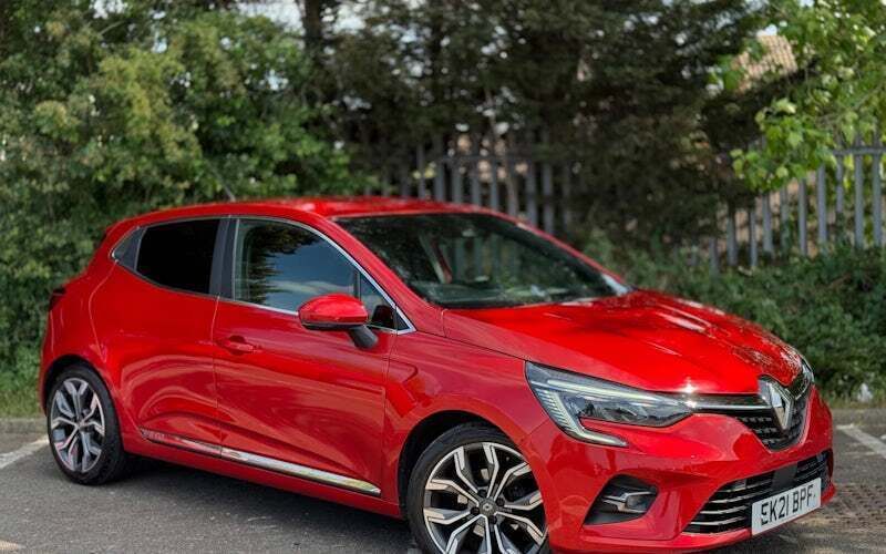 Used 2019 Renault Clio IV Version S Hatchback | £11,394 - Image 1/3