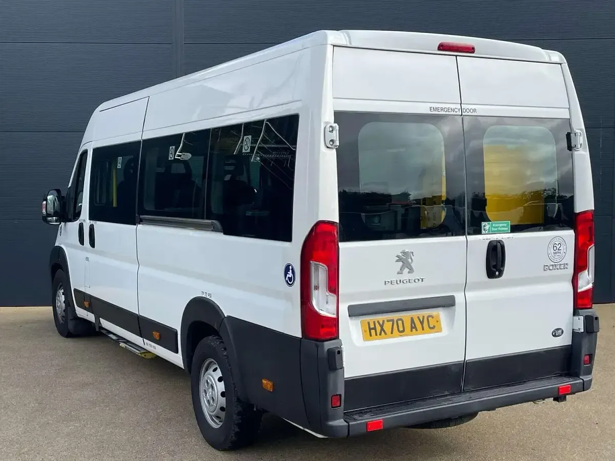 Used Peugeot Boxer 130 HP (95 kW) 2020 White Van