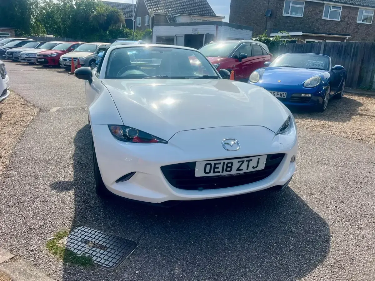 Used Mazda MX5 2018 White Cabriolet