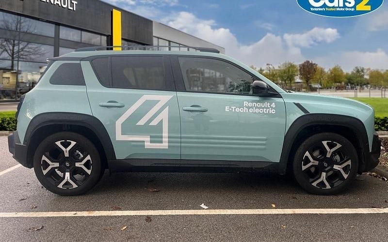 Usado Renault R4 Komfort 110 kW (150 HP) 2025 Carrinha