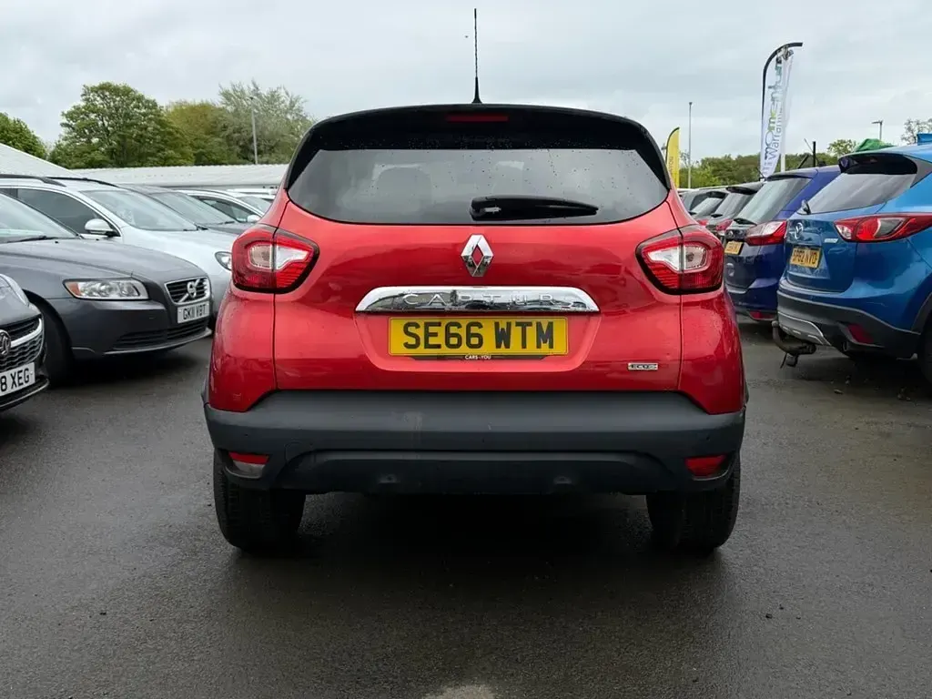 Gebraucht Renault Captur Dynamique 90 PS (66 kW) 2017 Rot SUV