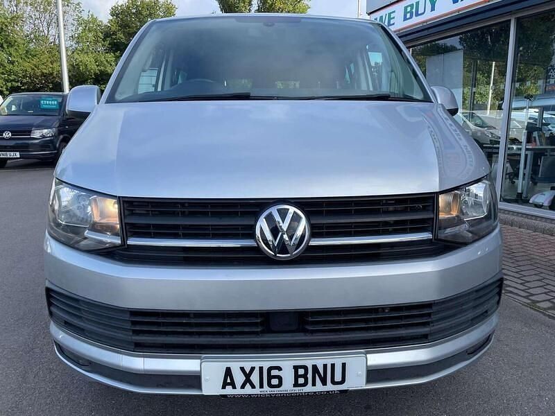 Usado VW Transporter Highline 102 HP (75 kW) 2016 Prateado Van