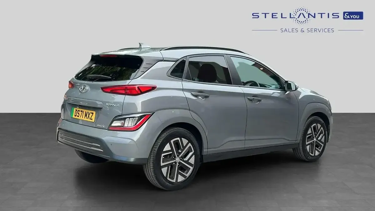 Used Hyundai Kona Premium 147 kW (201 HP) 2022 Grey SUV