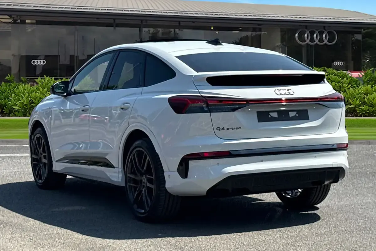 New Audi Q4 Sportback e-tron Performance 82 kW (112 HP) 2026 White SUV