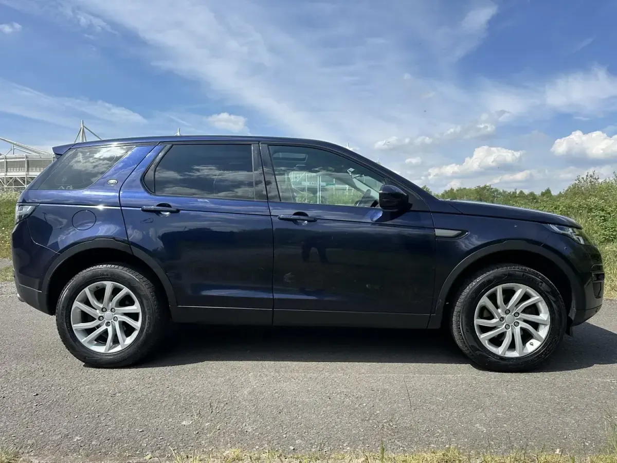Używany Land Rover Discovery Sport SE 2017 Niebieski SUV
