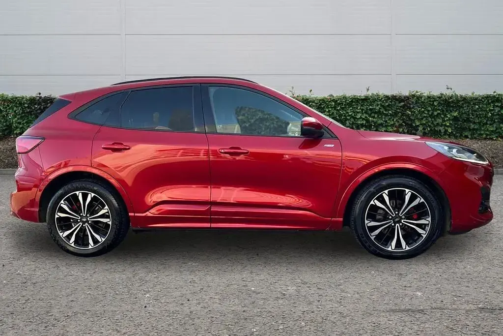 Used Ford Kuga ST-Line X 190 HP (139 kW) 2023 Red SUV