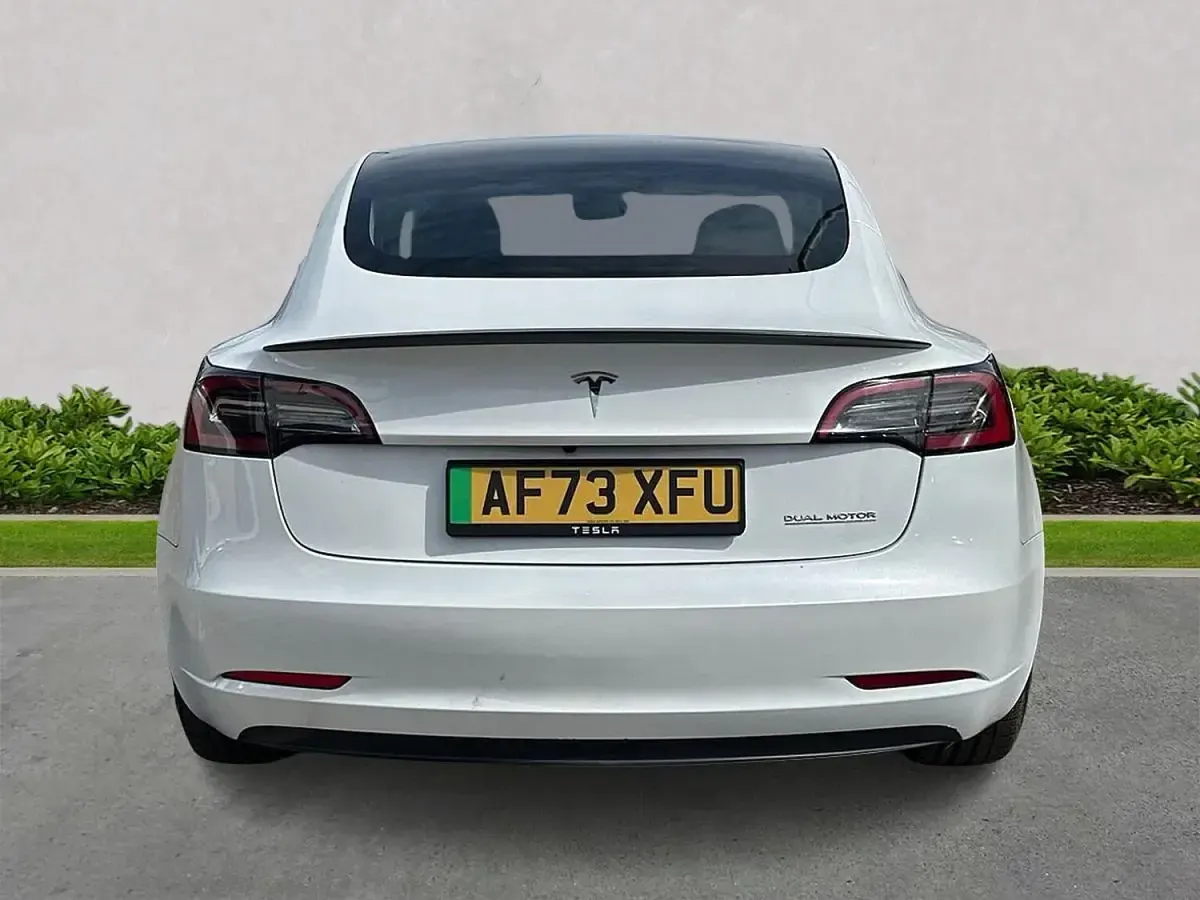 Used Tesla Model 3 Performance 461 kW (627 HP) 2023 White Sedan