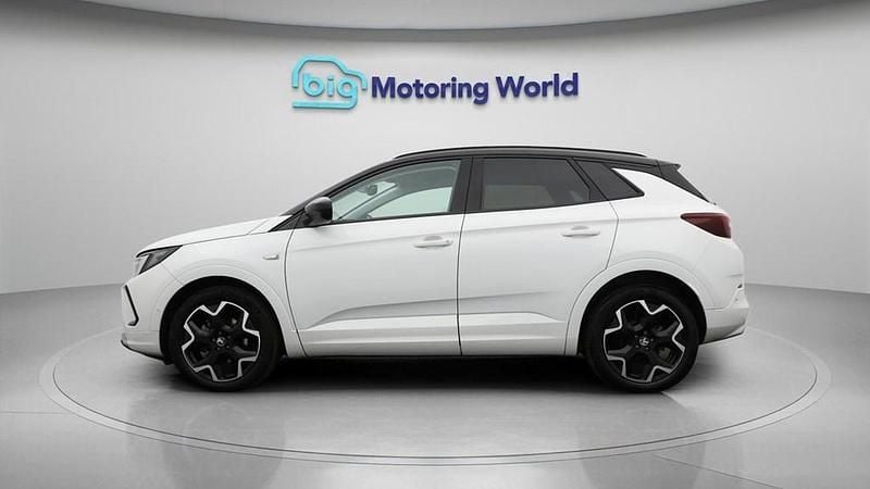 Used Vauxhall Grandland X Ultimate 130 HP (95 kW) 2024 White SUV