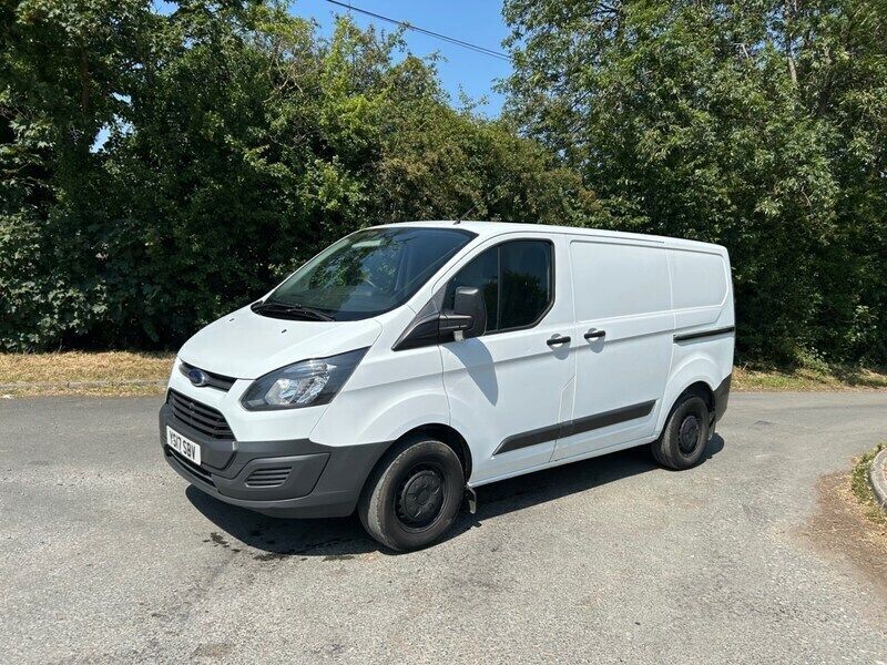 White Used 2017 Ford Transit Custom Van | £4,750 (Fair price) - Image 1/4