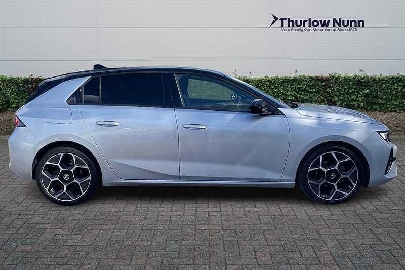 Used Vauxhall Astra Ultimate 130 HP (95 kW) 2024 Grey Hatchback