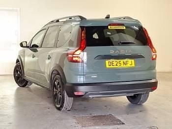 Used Dacia Jogger Extreme 140 HP (102 kW) 2025 Green MPV