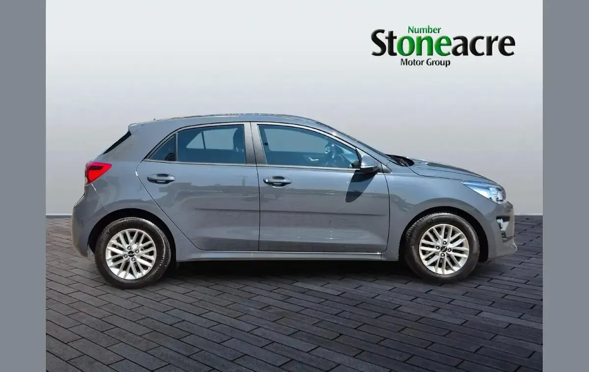 Used Kia Rio 84 HP (61 kW) 2023 Grey Hatchback