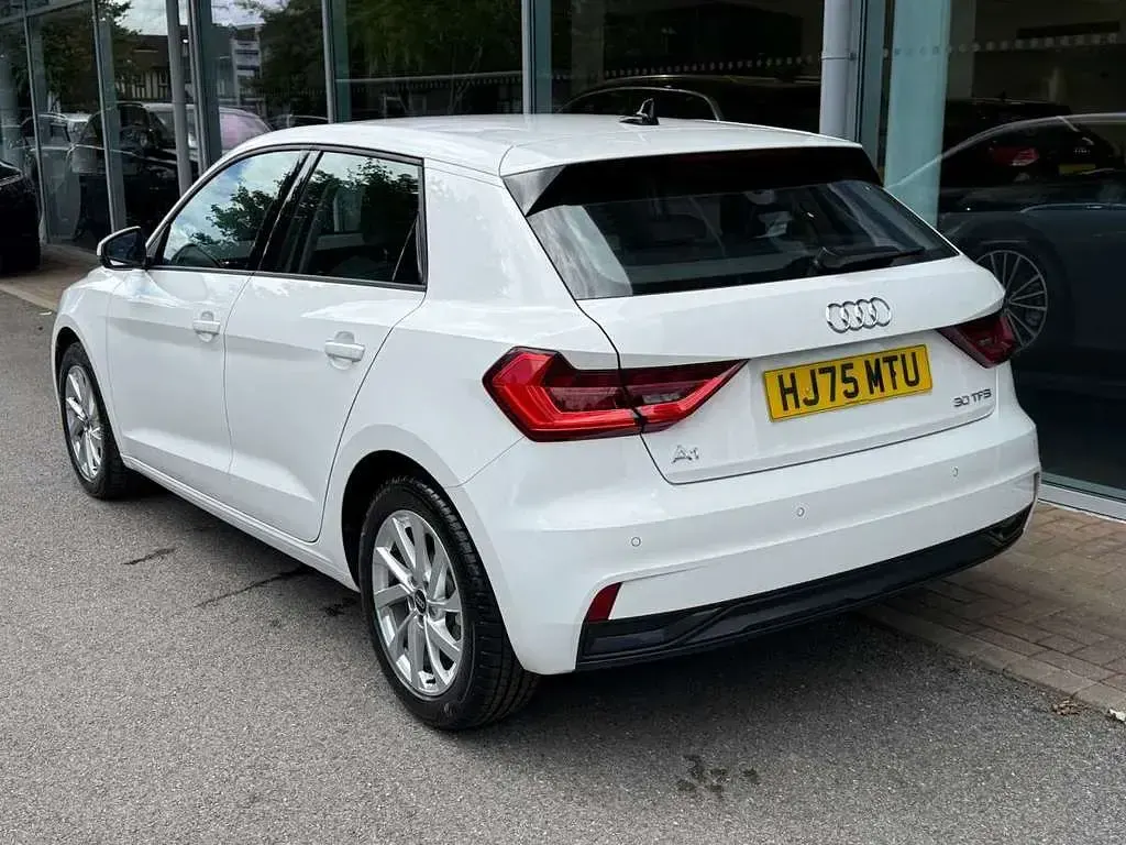 Used Audi A1 Sport 113 HP (83 kW) 2025 White SUV