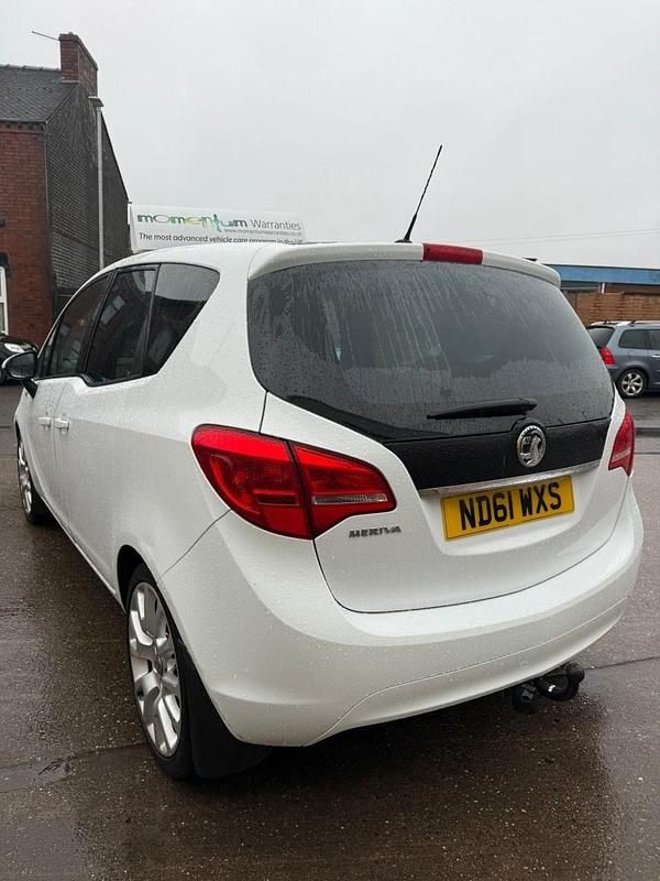 Used Vauxhall Meriva Edition 2011 White MPV