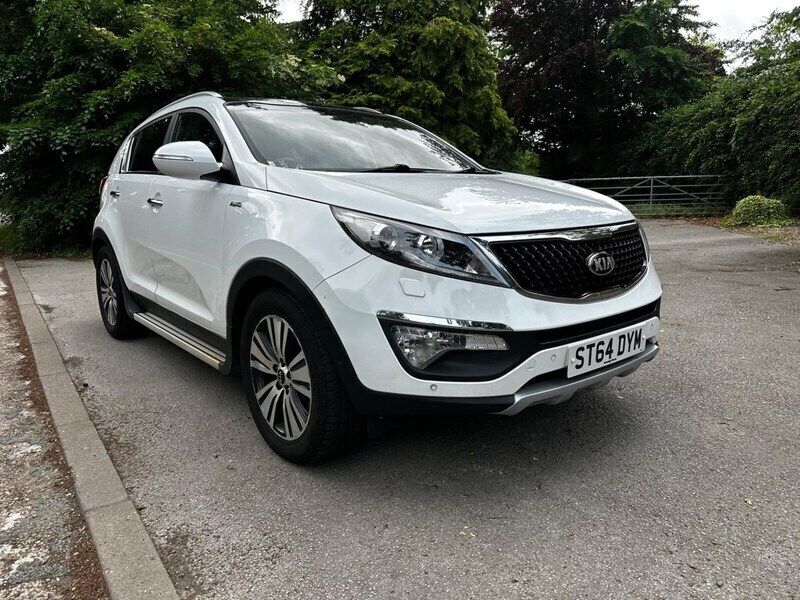 White Used 2014 Kia Sportage 4 SUV | £6,000 (Good price) - Image 1/4