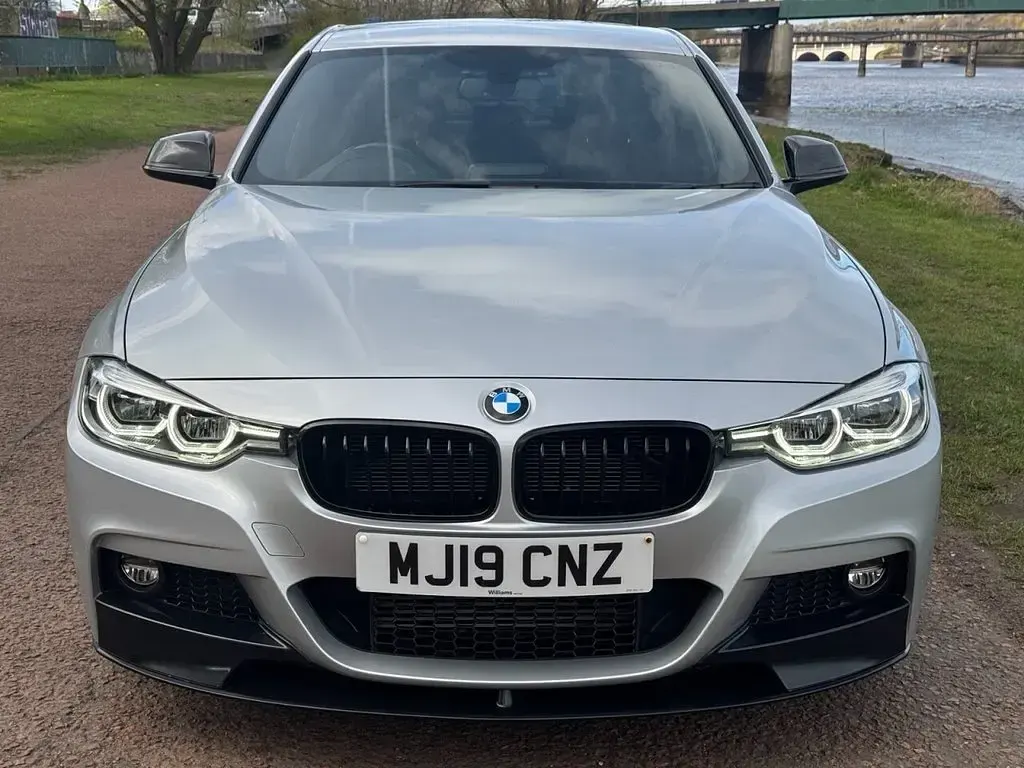 Używany BMW 320 M Sport 190 KM (139 kW) 2019 Srebrny Sedan/Limuzyna