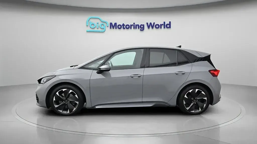 Begagnad Cupra Born e-Boost 169 kW (230 HK) 2025 Halvkombi