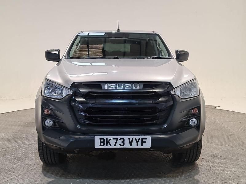 Used Isuzu D-Max 164 HP (120 kW) 2023 Silver Pickup