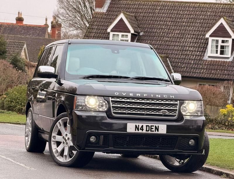 Black Used 2011 Land Rover Range Rover Vogue SE SUV | £10,950 (Good price) - Image 1/4
