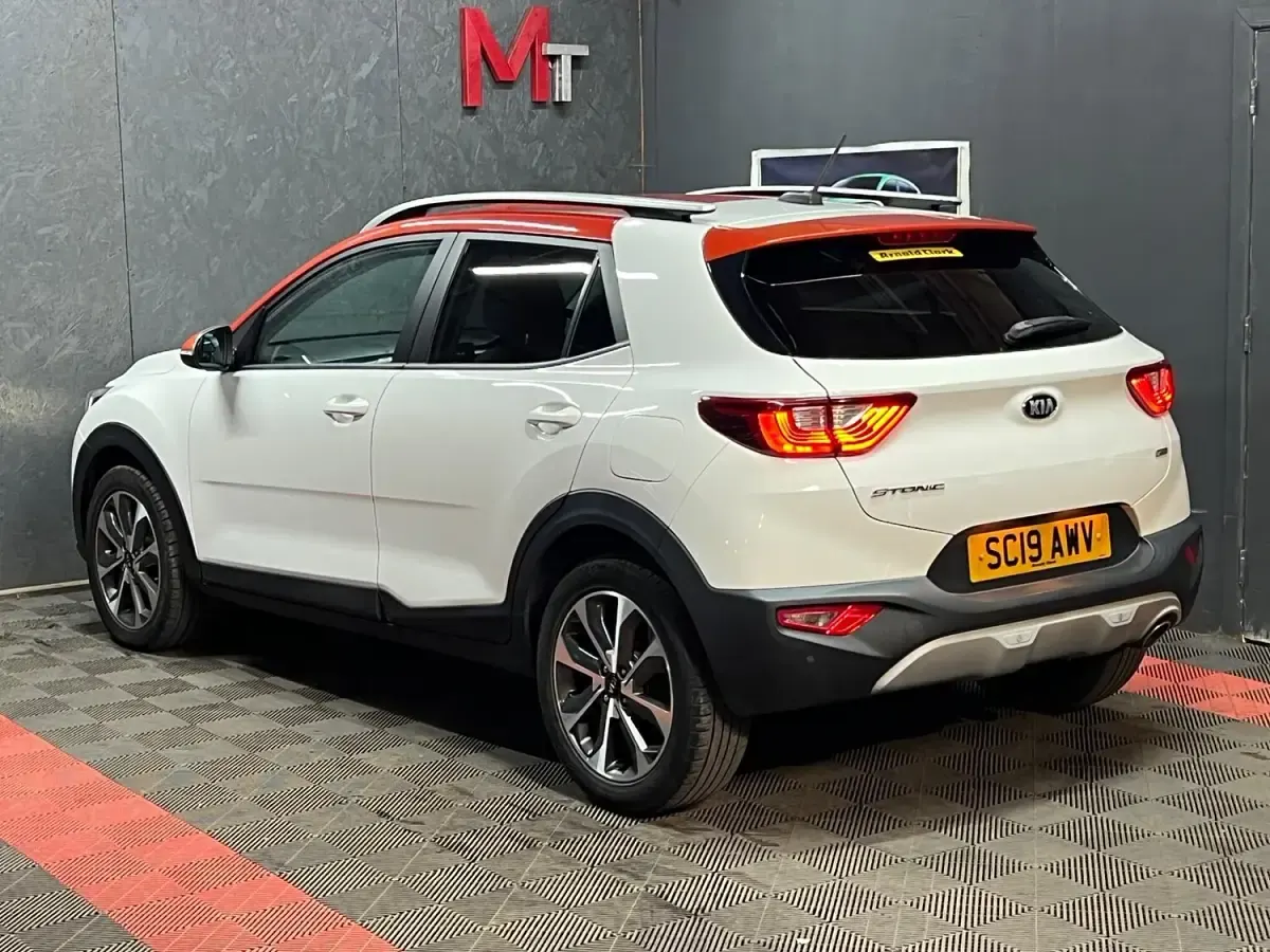 Used Kia Stonic 118 HP (86 kW) 2019 White SUV