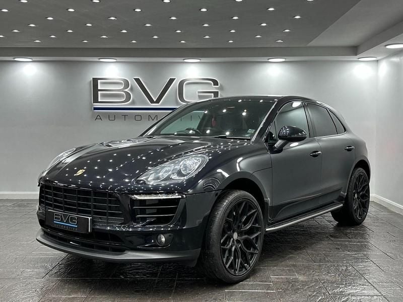 Black Used 2015 Porsche Macan SUV | £18,994 (Good price) - Image 1/2