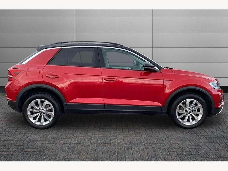 Used VW T-Roc Match 115 HP (84 kW) 2025 Kings red with black roof SUV