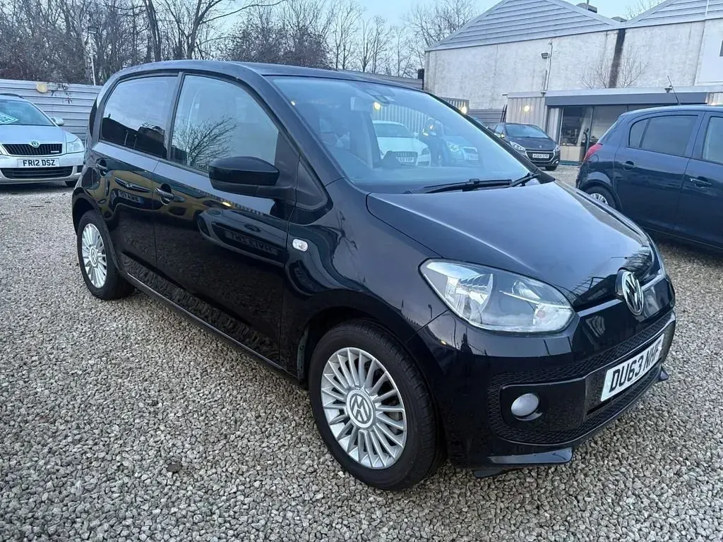 Begagnad VW up! 2013 Svart Halvkombi