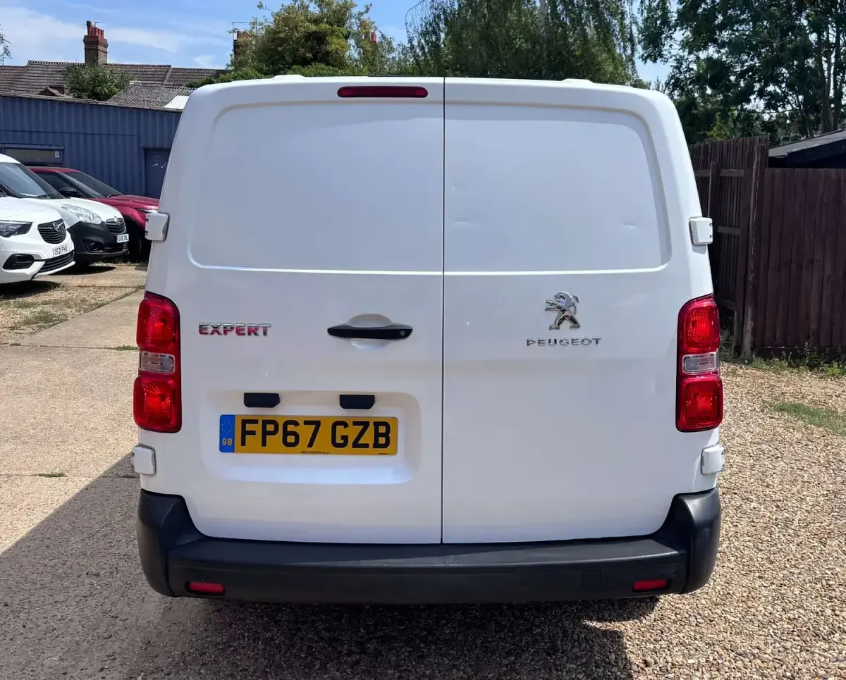 Used Peugeot Expert 2018 White Van
