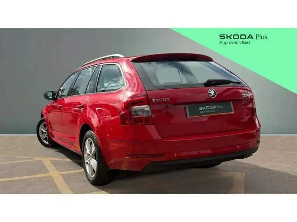 Used Skoda Octavia SE 150 HP (110 kW) 2018 Red Estate