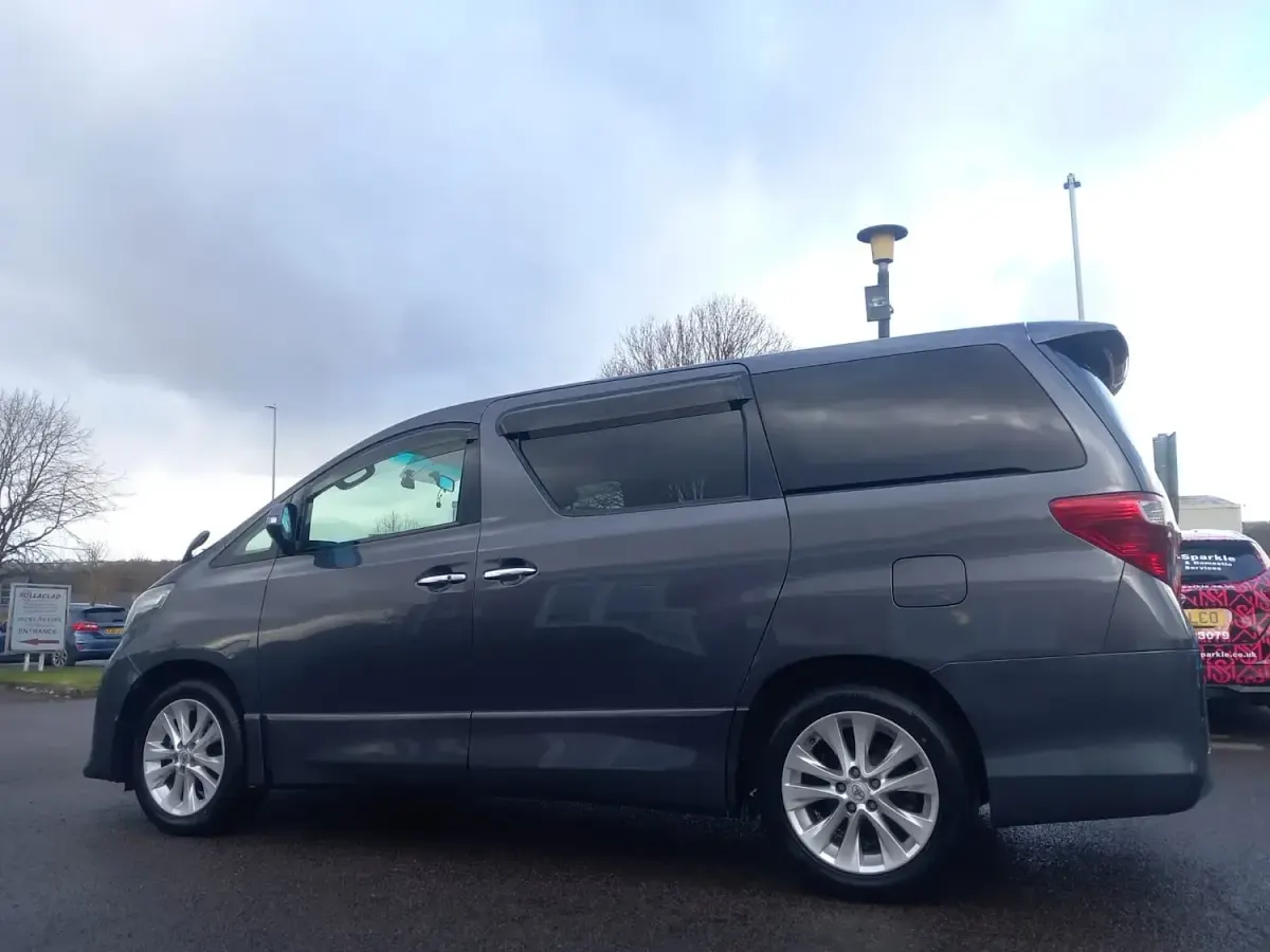 Used Toyota Alphard 170 HP (125 kW) 2010 Grey MPV