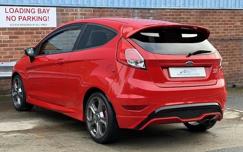 Used Ford Fiesta ST 182 HP (133 kW) 2017 Hatchback