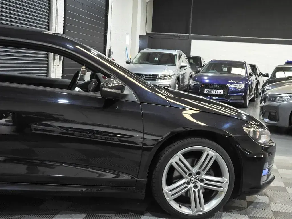 Used VW Scirocco R-line 180 HP (132 kW) 2015 Black Coupe