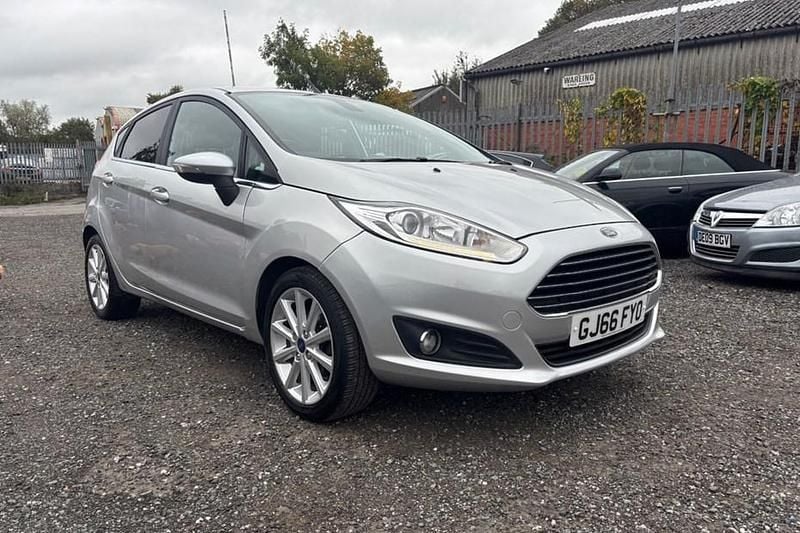 Silver Used 2016 Ford Fiesta Titanium Hatchback | £6,495 (Fair price) - Image 1/1