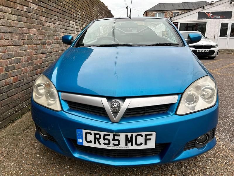 Used Vauxhall Tigra 123 HP (90 kW) 2005 Blue Cabriolet